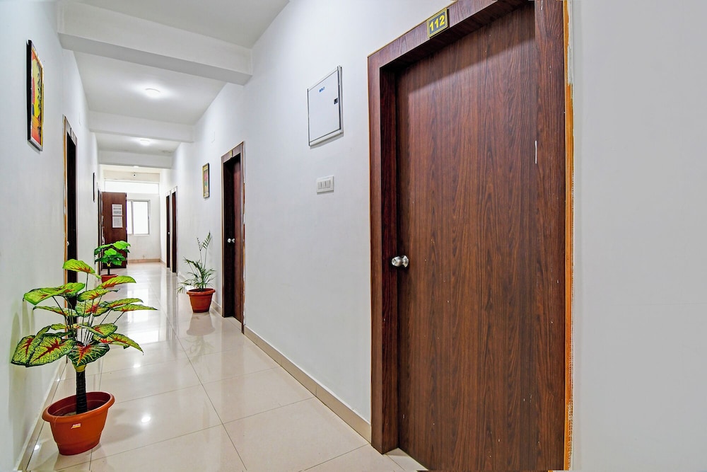 Fabhotel Rajdhani Residency