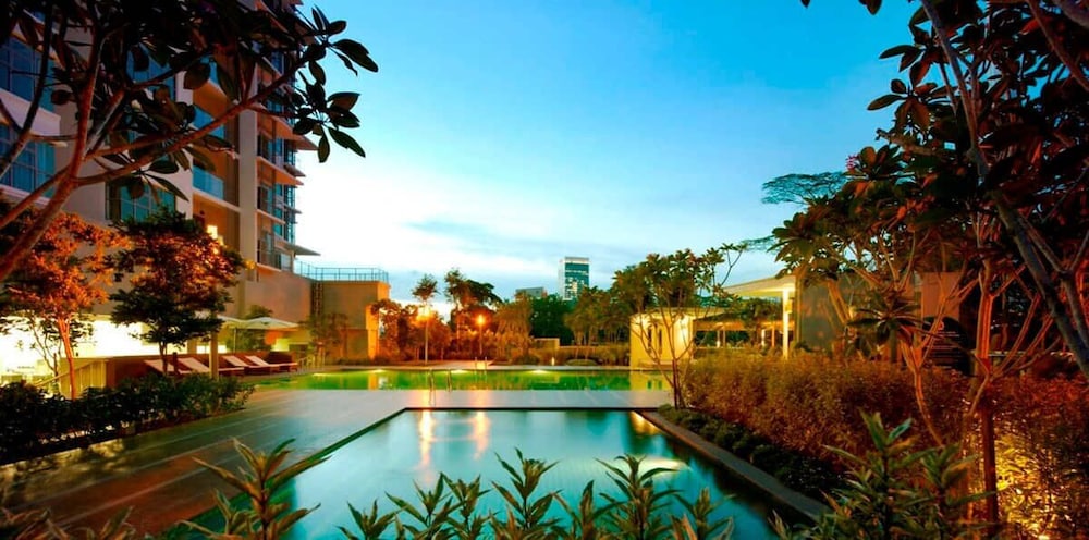 Pet Friendly, 3BR Apt KL, Bathtub & Parking