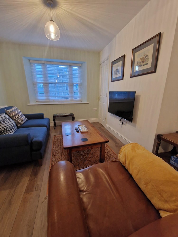 Stylish 2-bed House in Stamford Town Centre