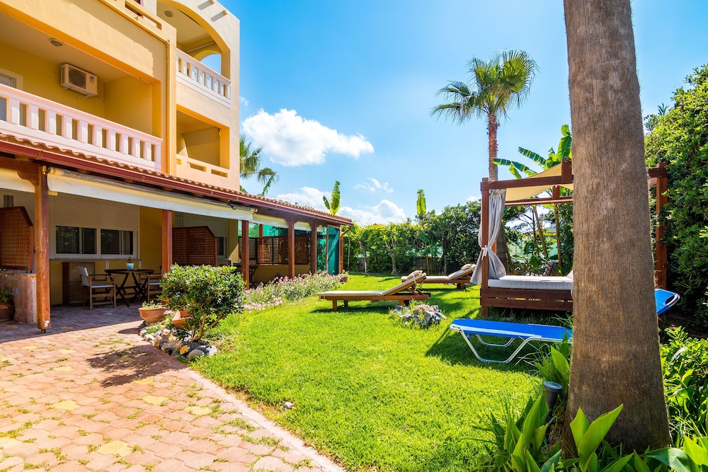 Thalassa Apartments photo 3