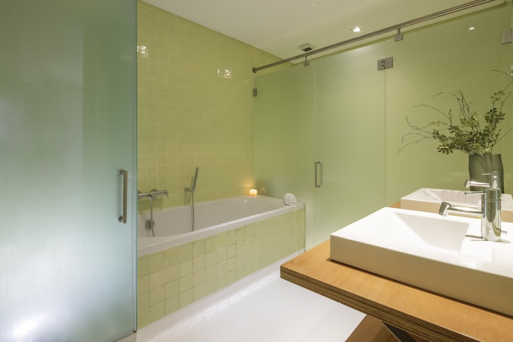 Bairro Alto Apartments by linc