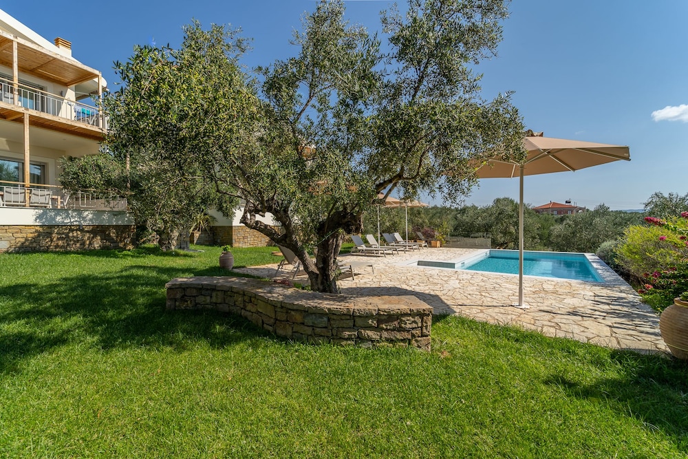 Abelia Luxurious Villas