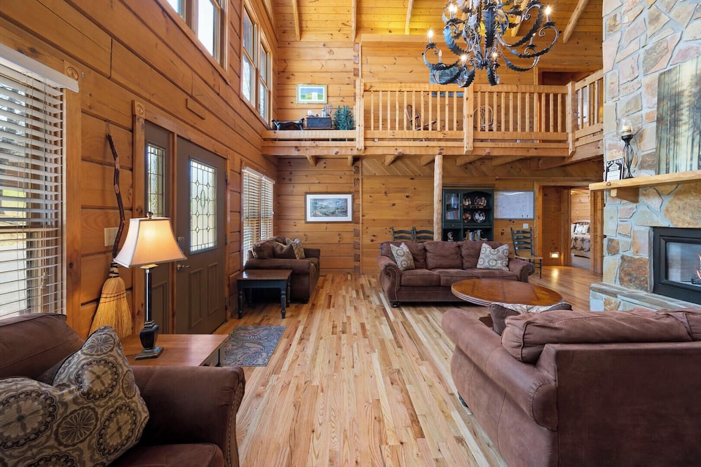 Country Pines Lodge