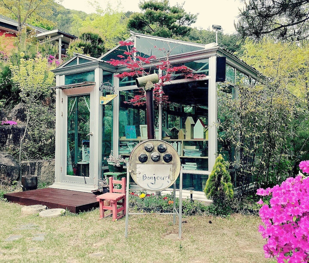 Stone Flower Pension view 3