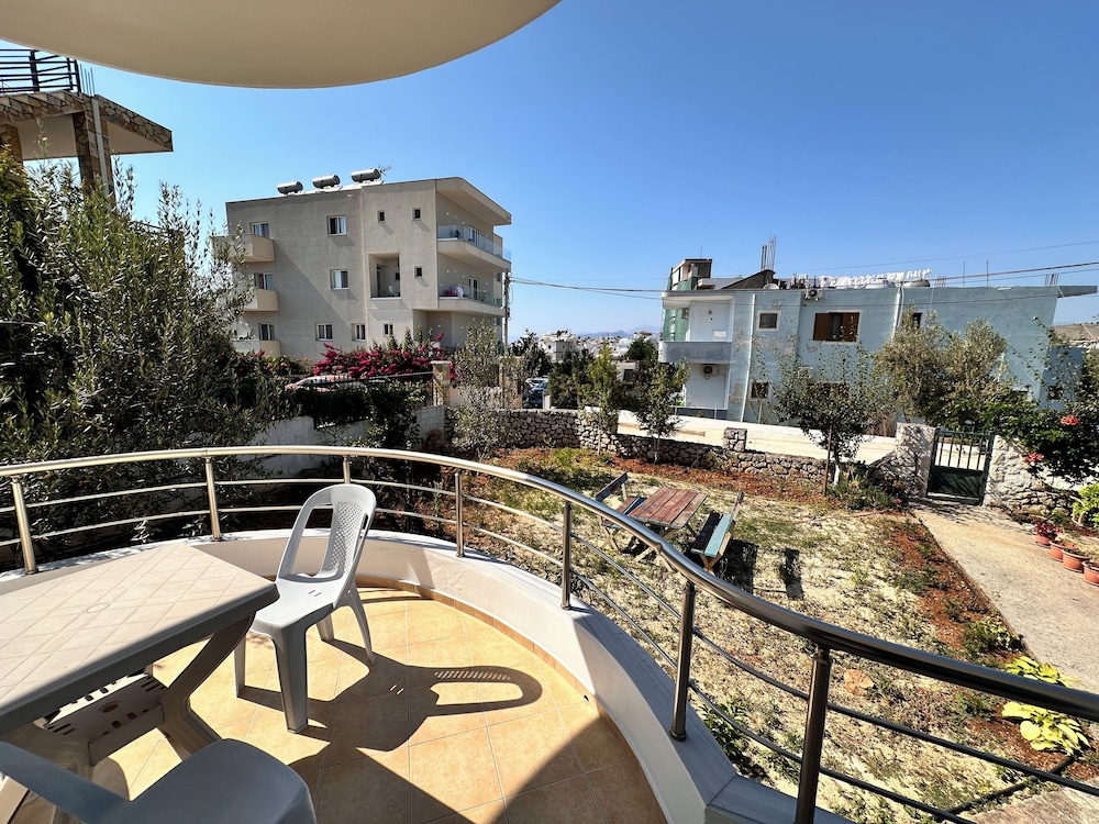 Apartments Meleqi