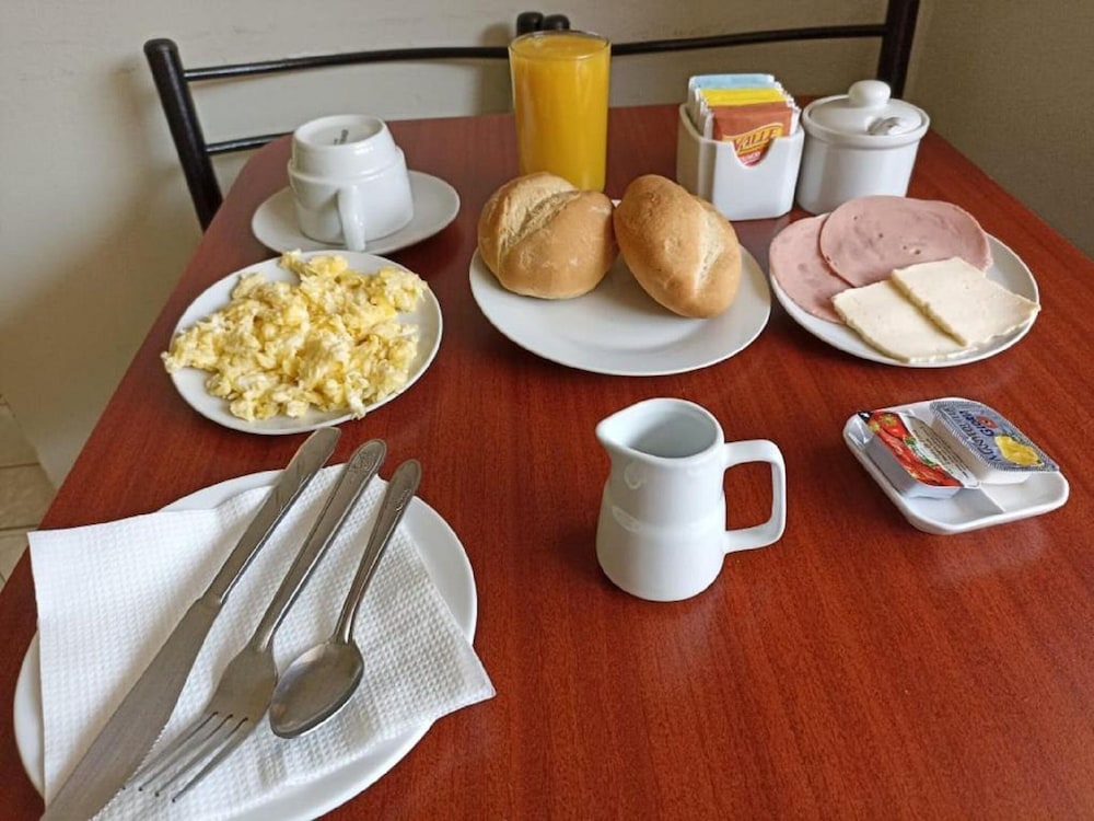 Mango Hostel Bed & Breakfast