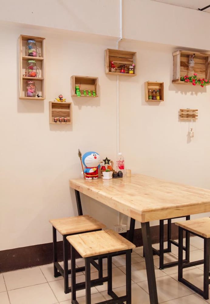 Starnong Café & Hostel