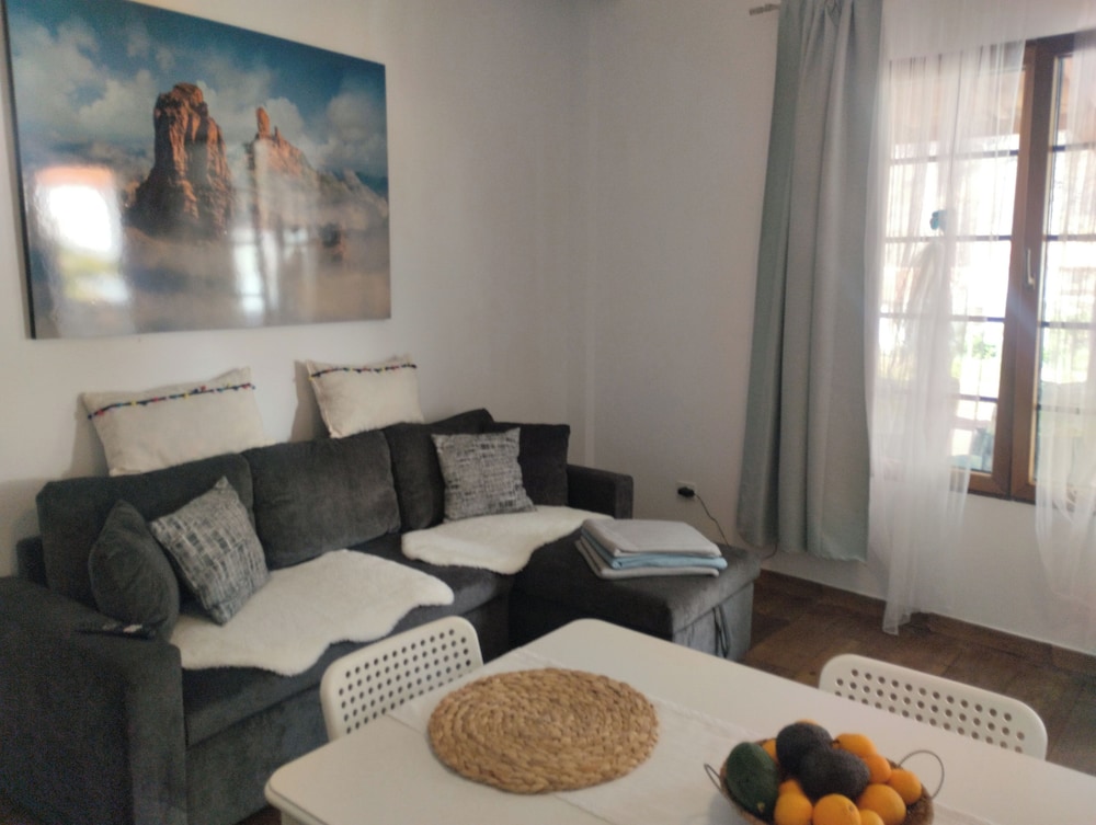 La Casita Fataga Sleeps 4 With Garden
