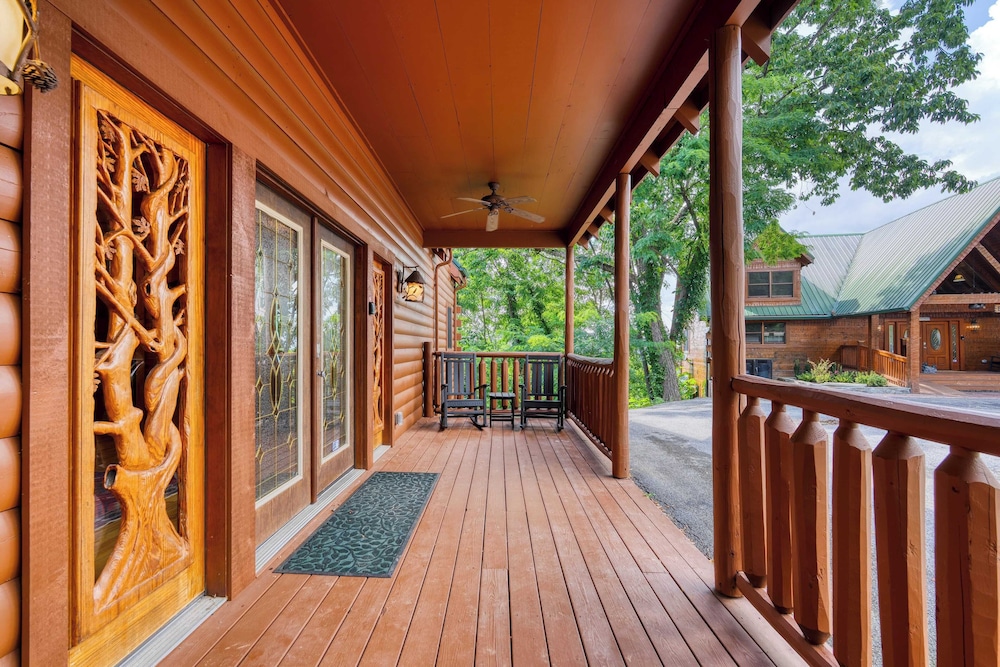 Sleeps 26, 2 Homes Theater Room, Game Room, Hot Tub, Smoky Mountain Views