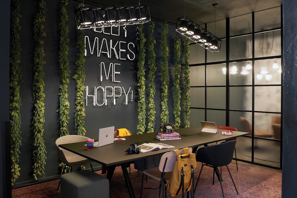 meeting & event spaces