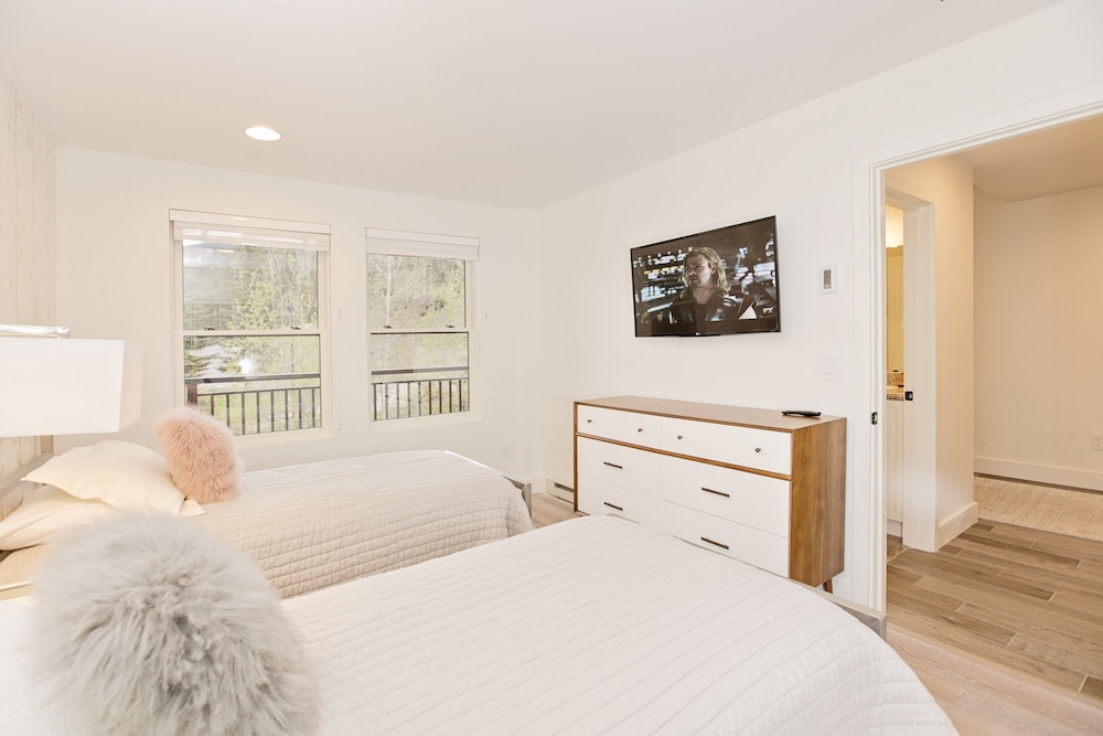Bear Creek Lodge 404 4 Bedroom Condo
