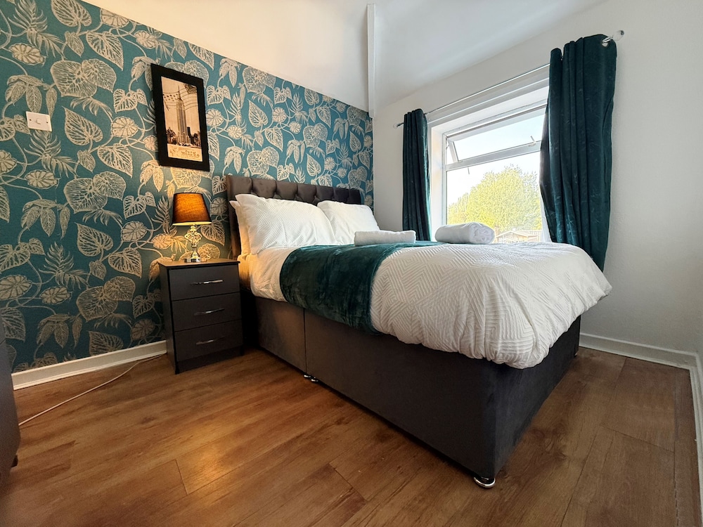 3 Bedroom House Near Arena