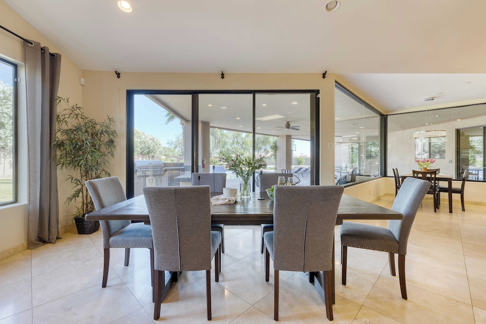 Luxe Scottsdale Oasis With Pool, Hot Tub, Firepit and Outdoor Lounge Avantstay