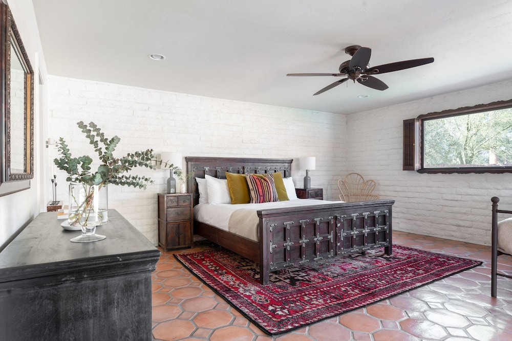 La Casona by Avantstay Gorgeous Spanish Style Oasis w Historic Charm Pool
