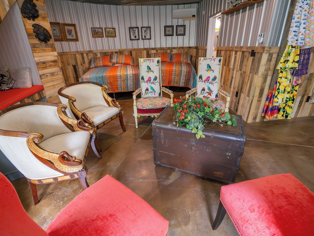 Hermann Grain Bins BNB