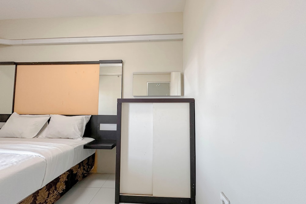 Strategic 2Br Apartment Near Its Campus At Dian Regency