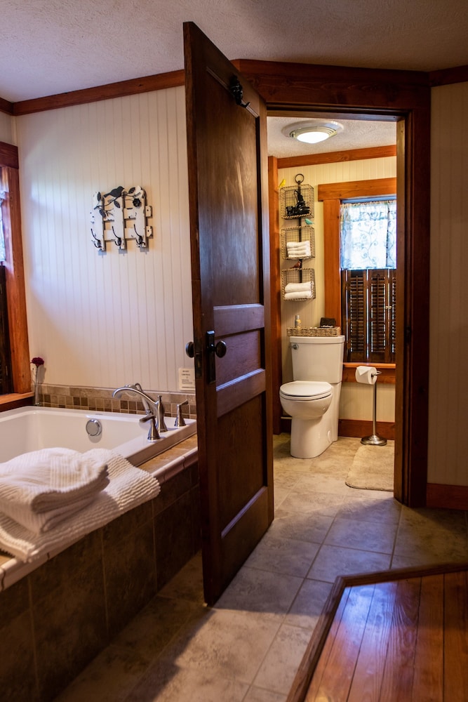 Hocking Hills Inn
