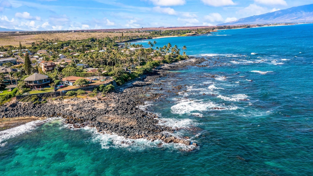 Kuau Plaza Paia Condo with Parking