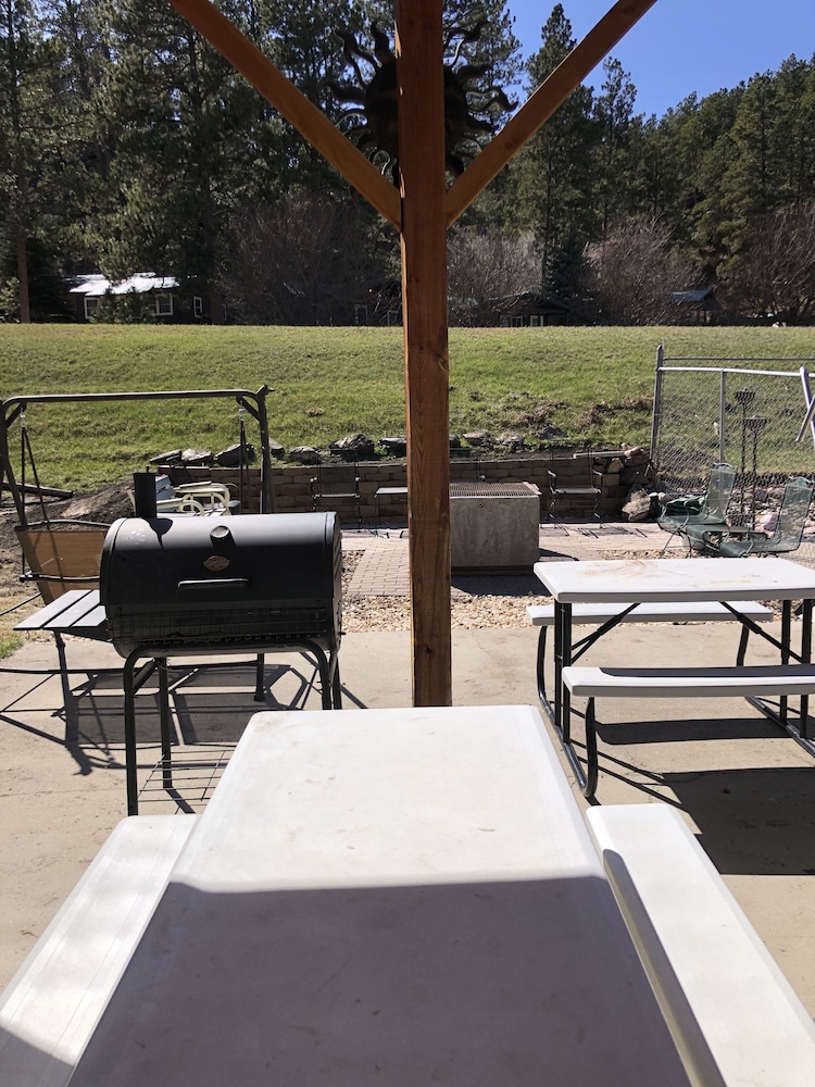 Black Hills Cabins at Quails Crossing