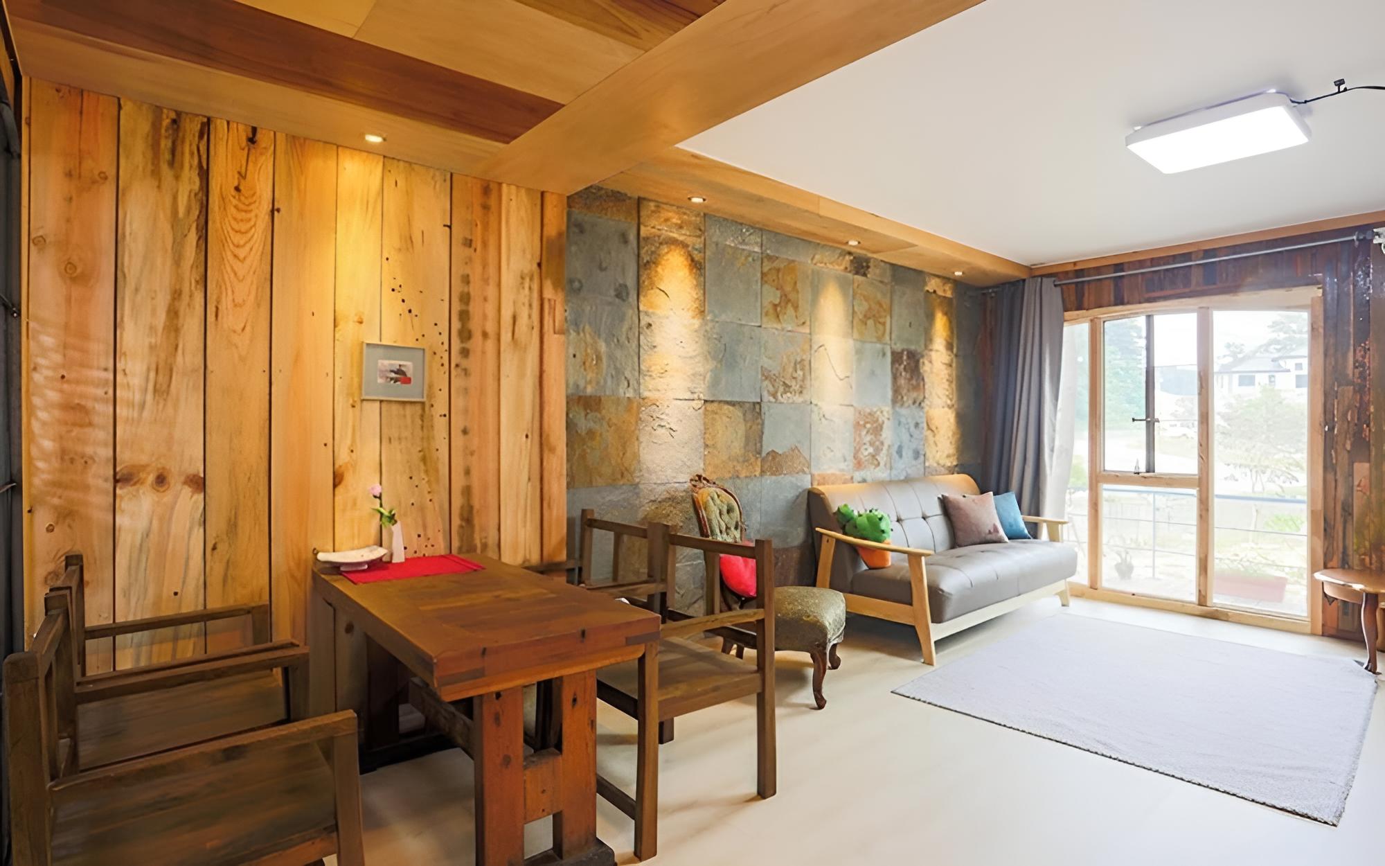 Gangneung Clay House Pension view 2