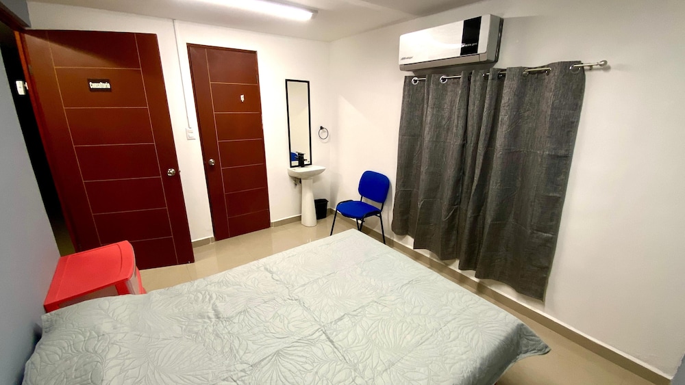 Hostal TO3