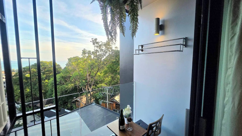 A303 - 1 Bdr Condo Partial Sea View, Ao Nang Beach