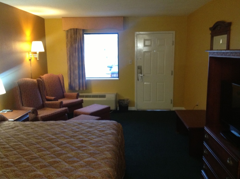 Colonial Inn & Suites /Airport/Graceland, photo 15