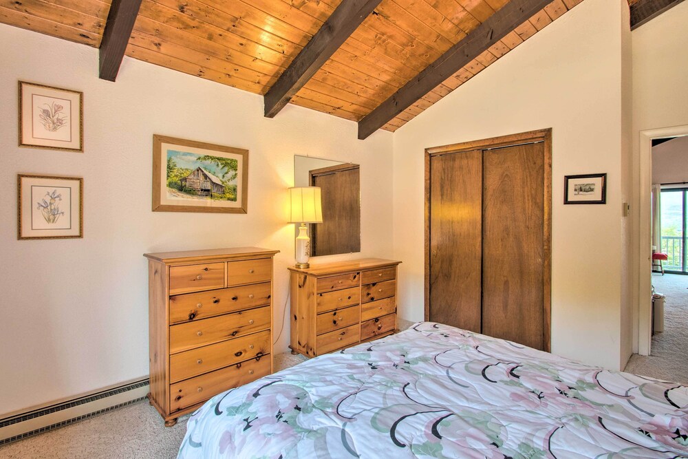 Mountaintop Condo w/ Great Mt Washington View view 5