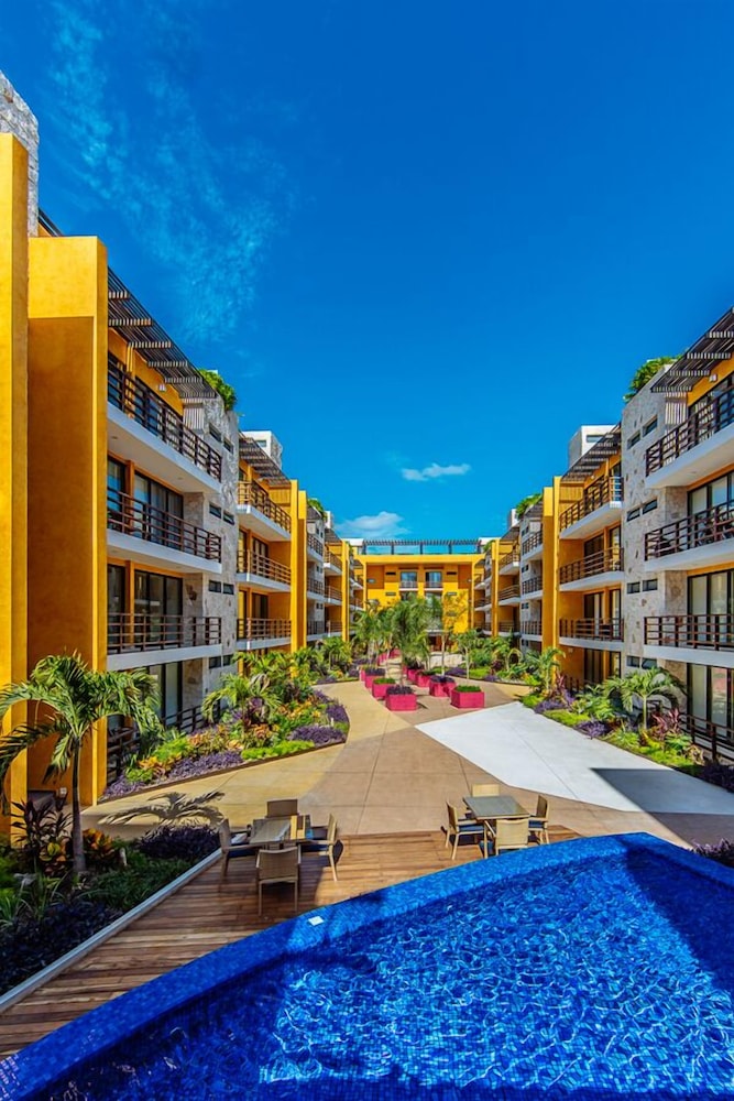 Trendy 2BR condo centermost by Happy Address