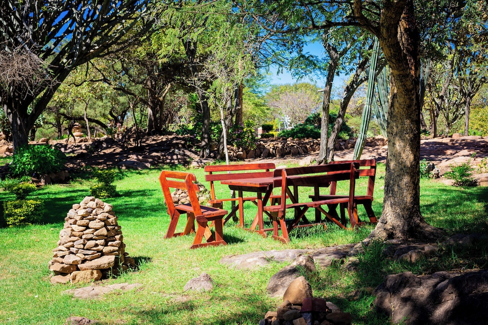 Dakeni Game Farm