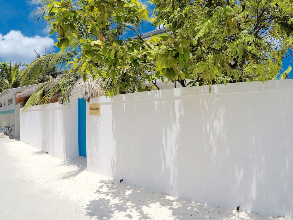 Palm Lodge