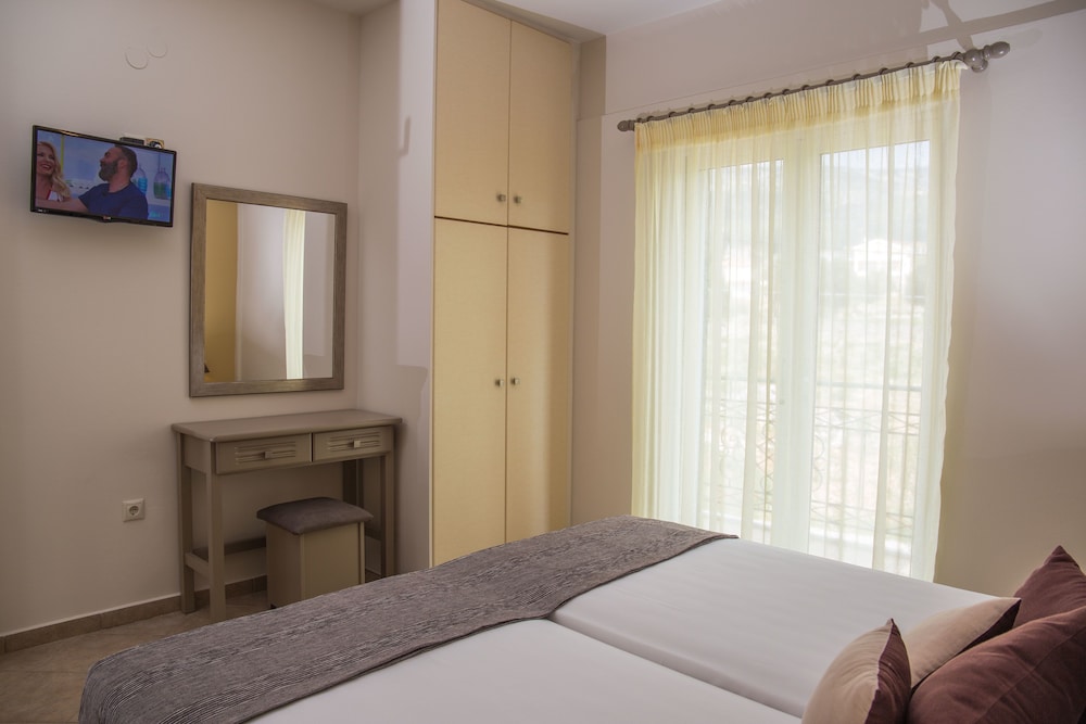 Dina Apartments