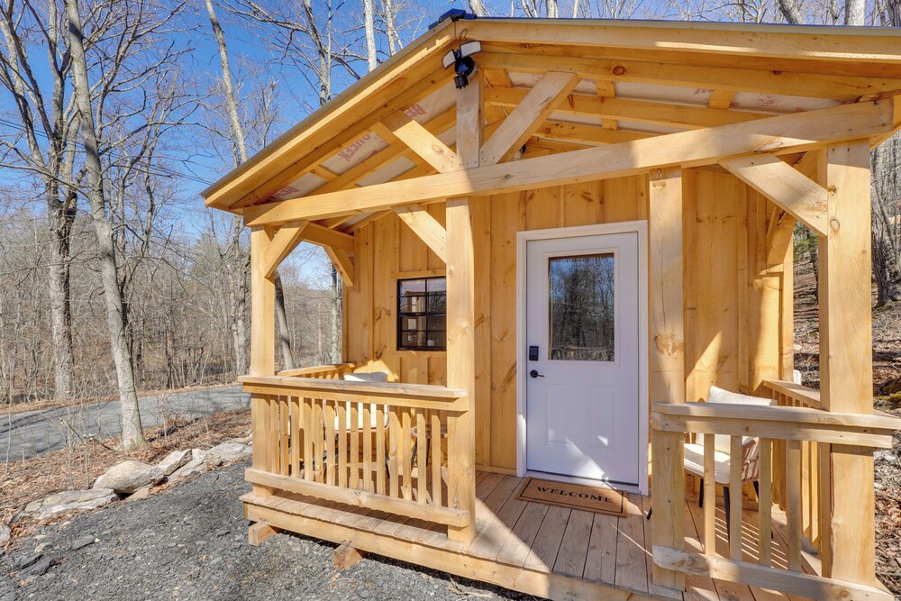 Close to Trails: Studio w/ Water Views