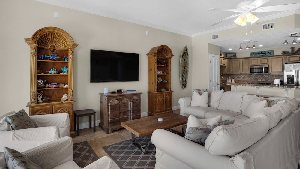 Legacy 303: Beachfront Retreat on 30a!