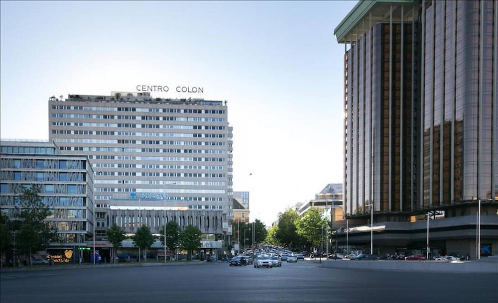 Colon 902 in Madrid With 1 Bedrooms and 1 Bathrooms