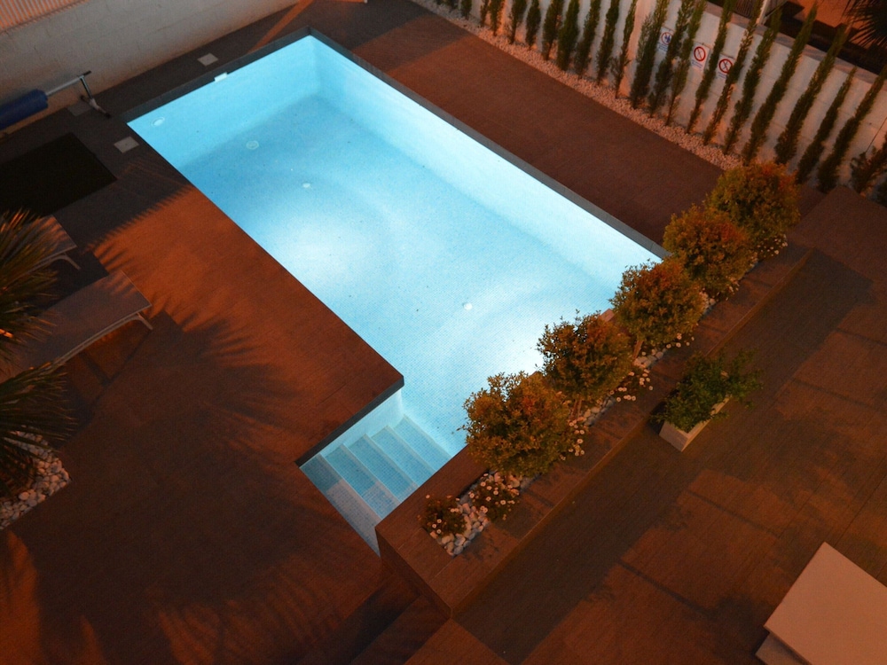 Villa With Garden & Roof Deck photo 5