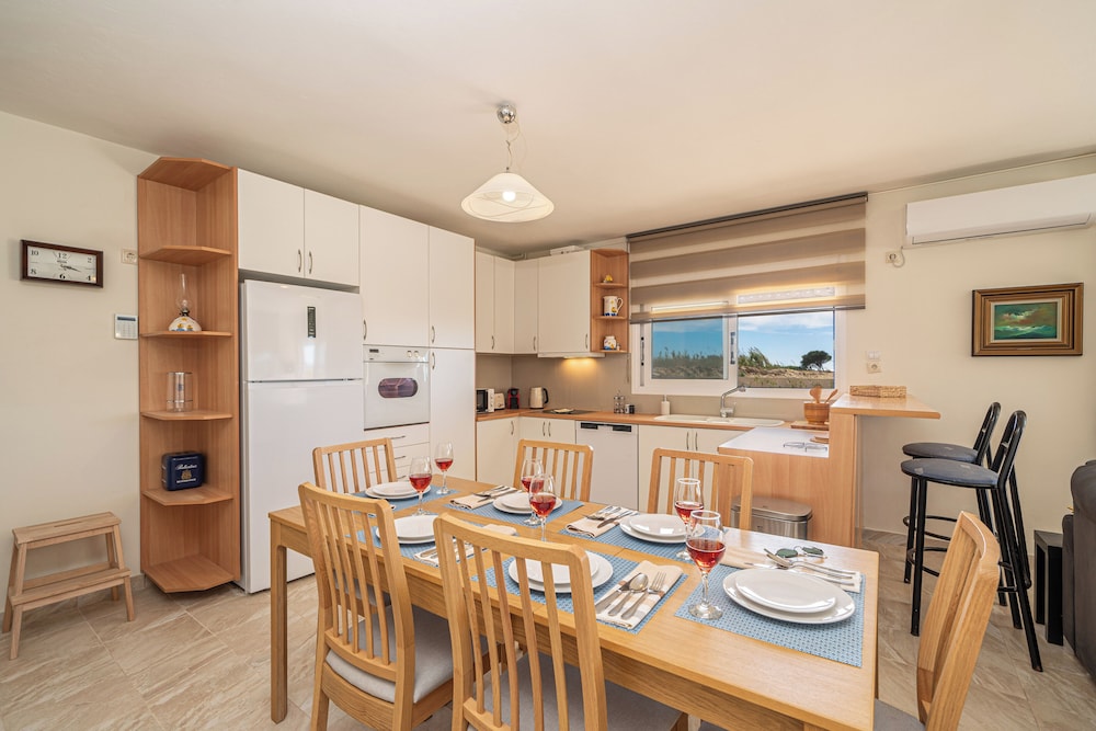 Sandoa Residence