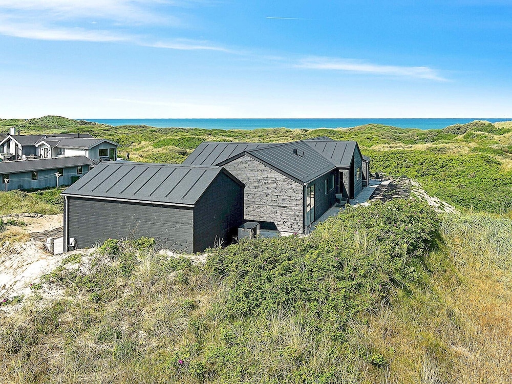 10 Person Holiday Home in Lokken