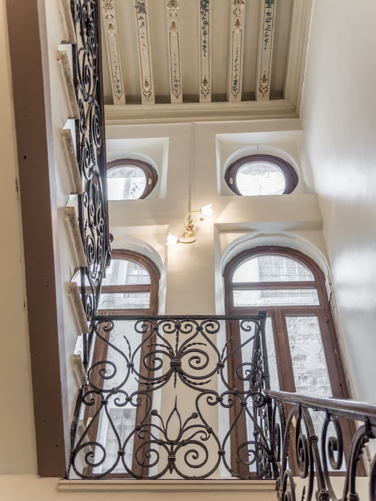 Riva Palace Apartments