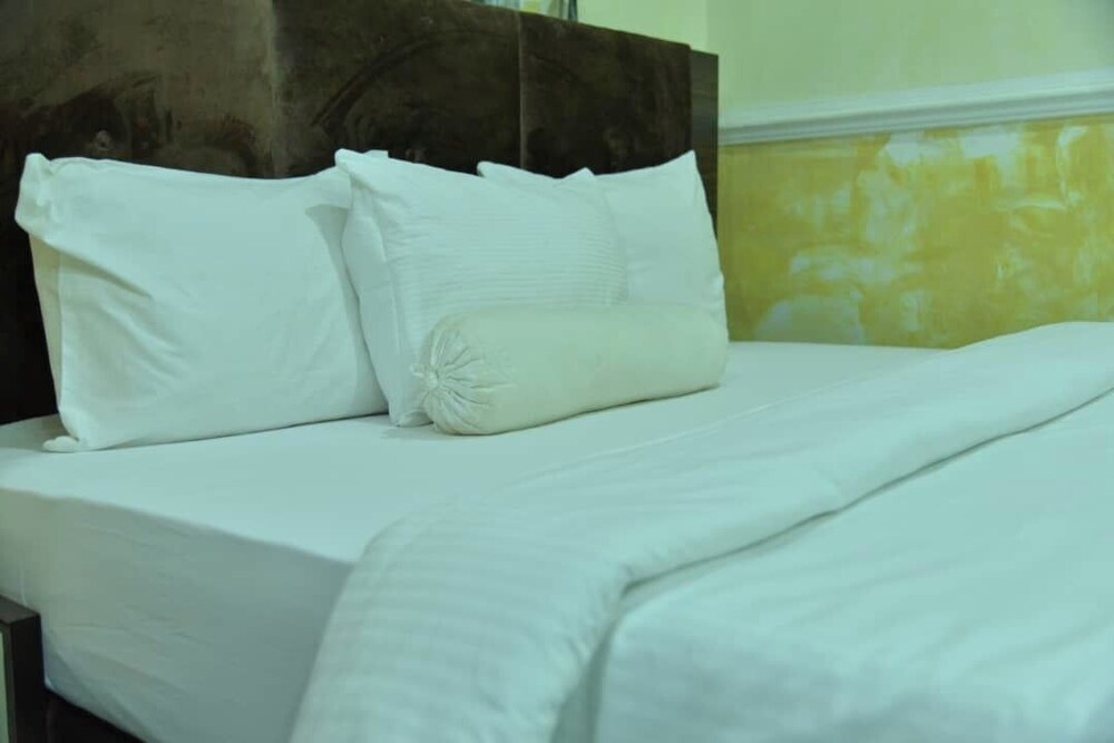 Plot 400 Luxury Apartments