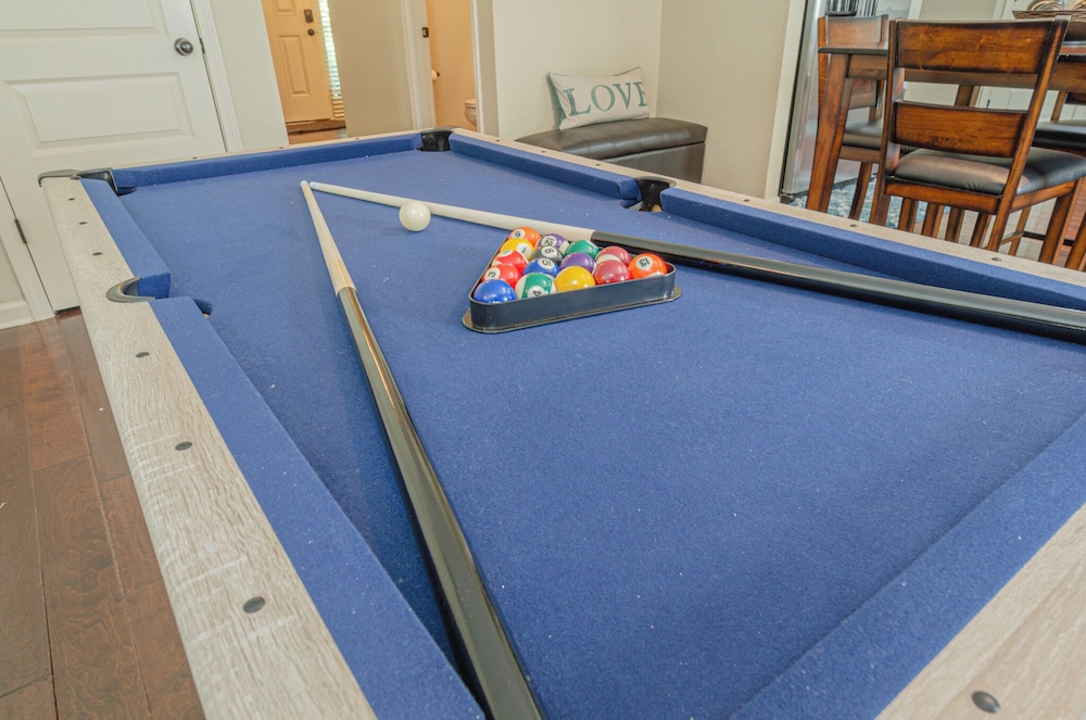 Serene Family Hideaway 4Br w Pool Table