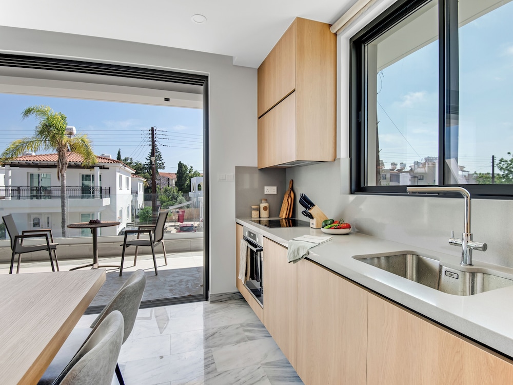 Sanders Olive Shared Pool Apartments