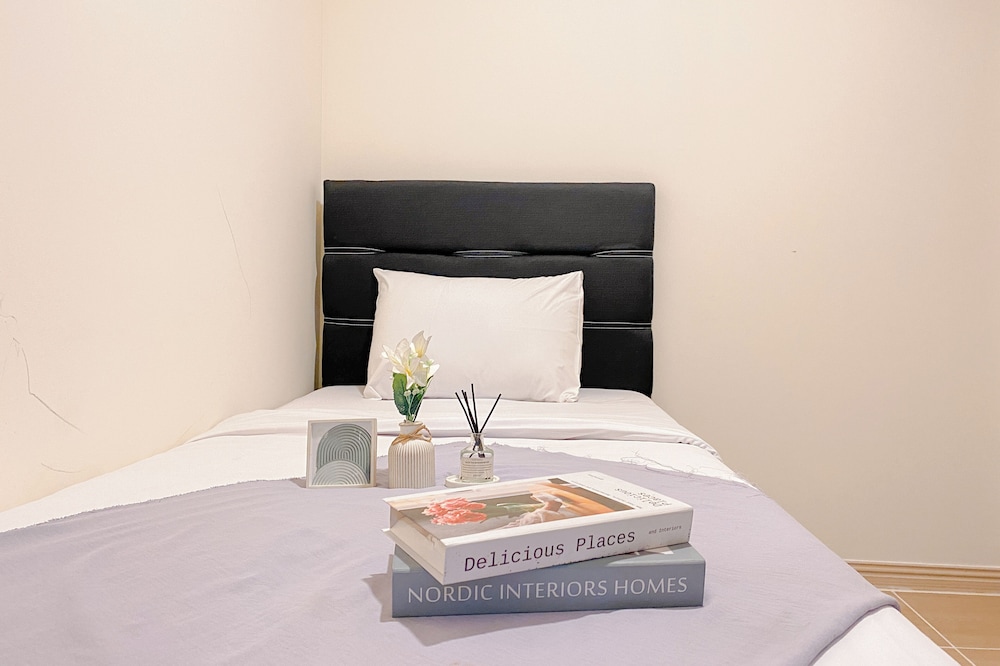Minimalist And Tranquil 2Br Meikarta Apartment