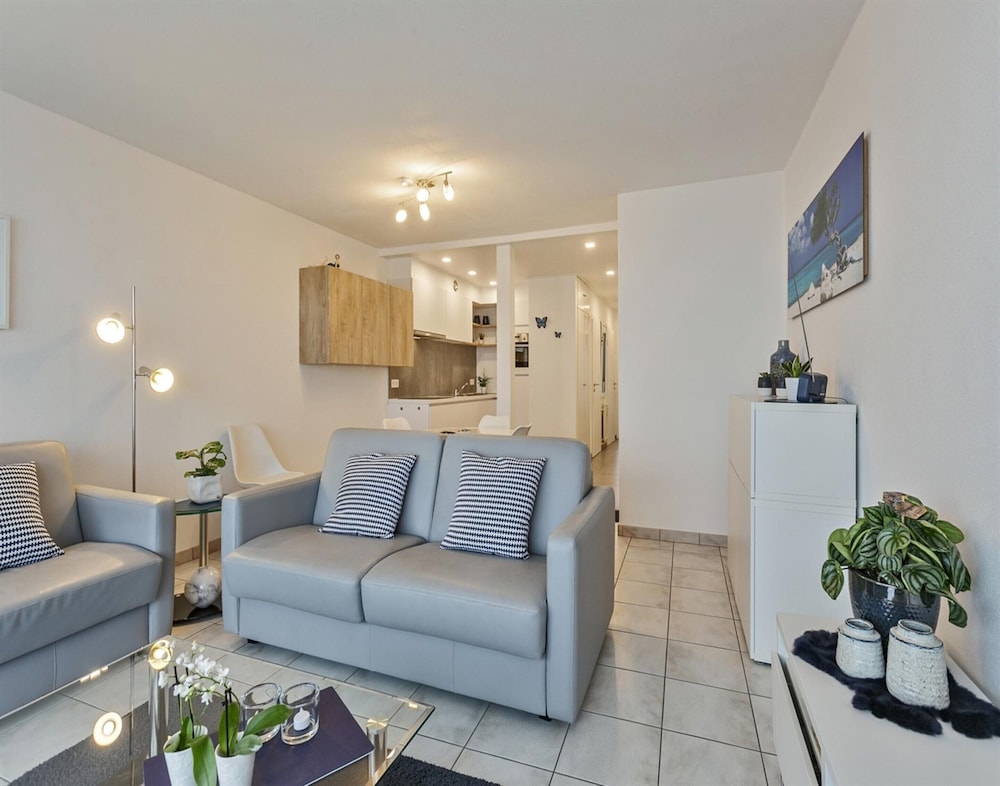 Apartment in Blankenberge With Sea Views