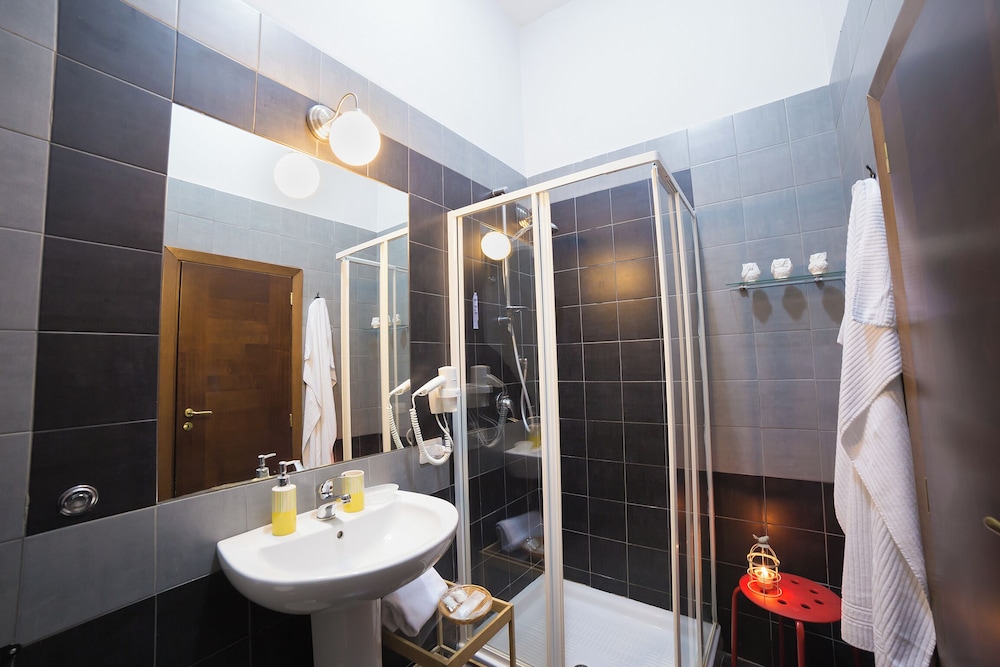 H. G. Boutique Toledo Napoli Centro by ClaPa Group Dislocated Hospitality
