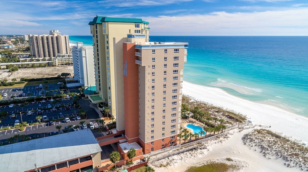 Destin Towers 113 2 Bedroom Condo
