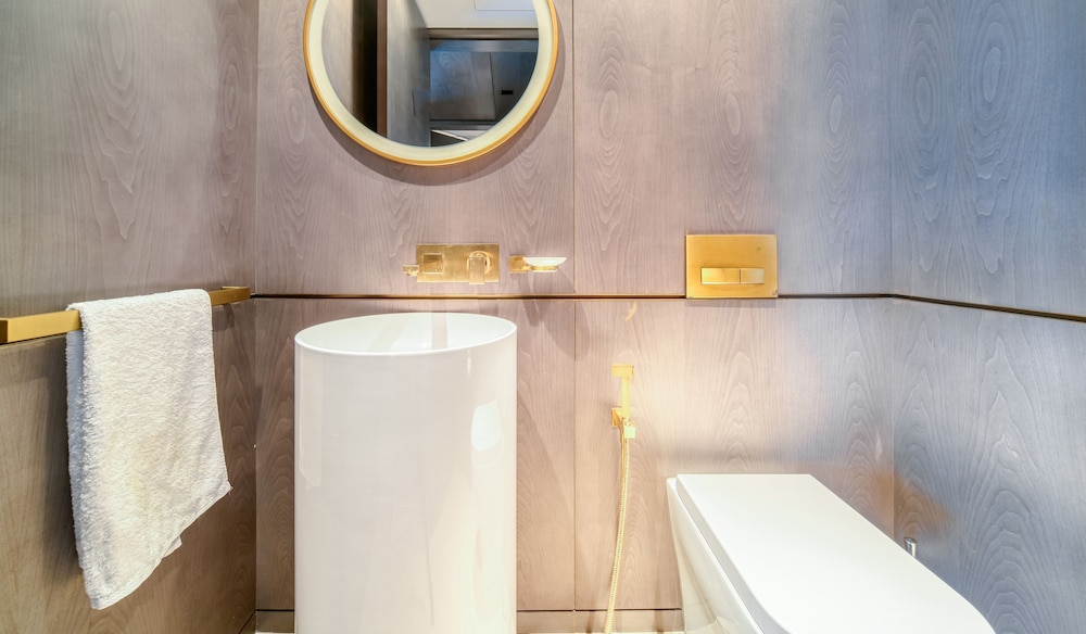 Five Palm Jumeirah Residences -Mint Stay