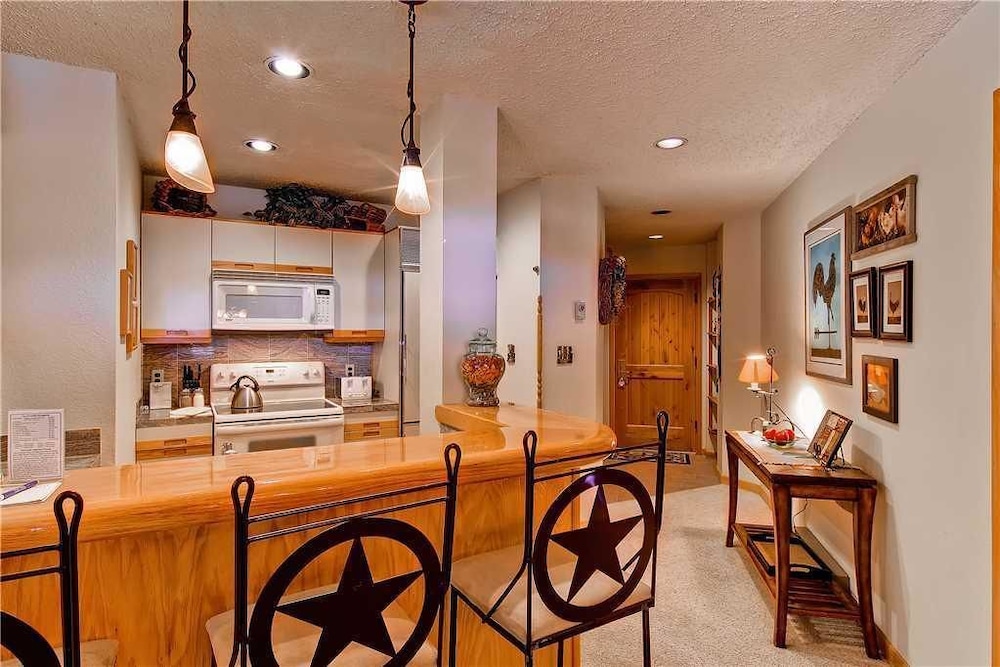 1204 Trappeur's Lodge, Trappeur's Crossing Apartment 2