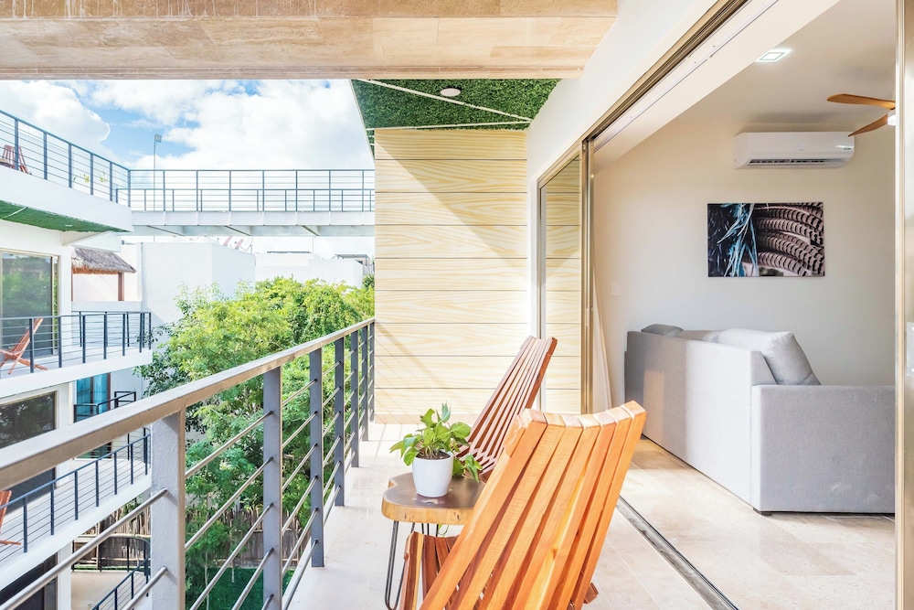 Brava Towers 408 By Sandy Powerful view 4