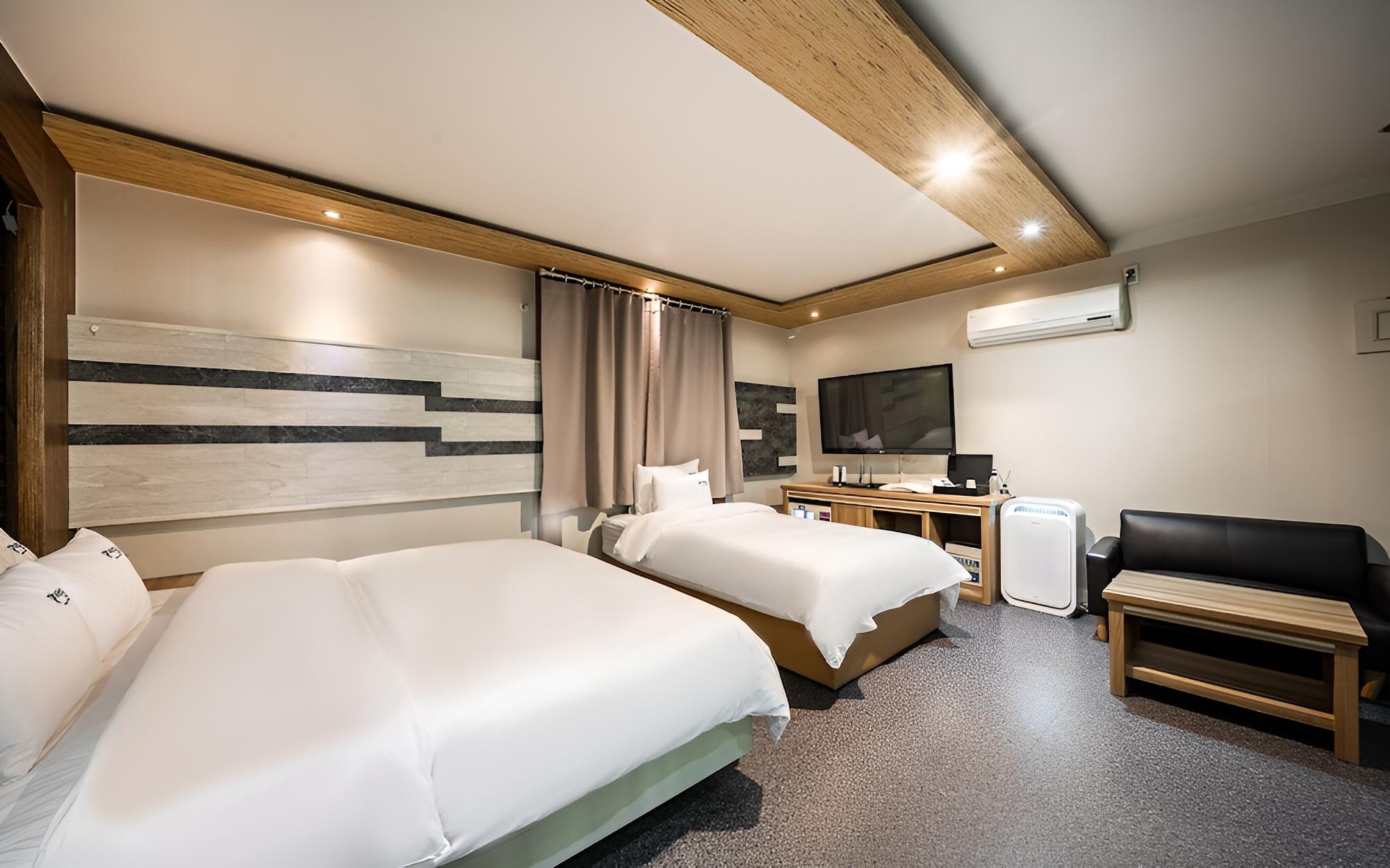 Gimhae Jangyu Vibe Hotel